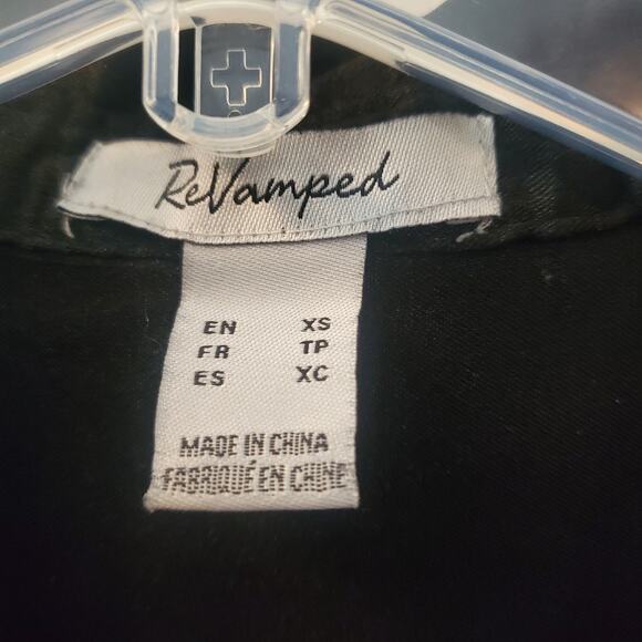 ReVamped Black Satin Long Sleeve Collared Button Up Shirt Blouse Women’s Size XS - Picture 4 of 4